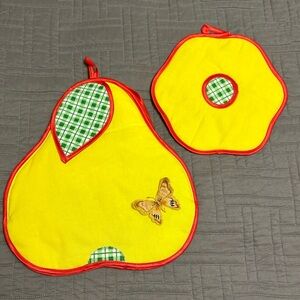 Vintage Retro Fruit Pear Appliance Cover 1970's Tea Kettle Cover Hot Pad